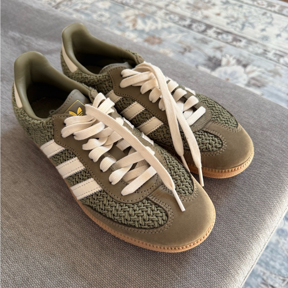New Adidas Women’s Samba OG Shoes Size 8